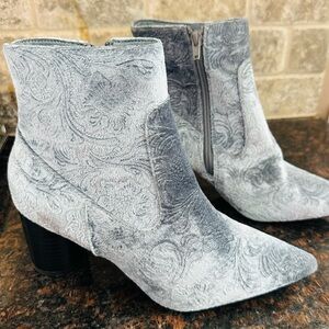 Elegant Gray Ankle Boots